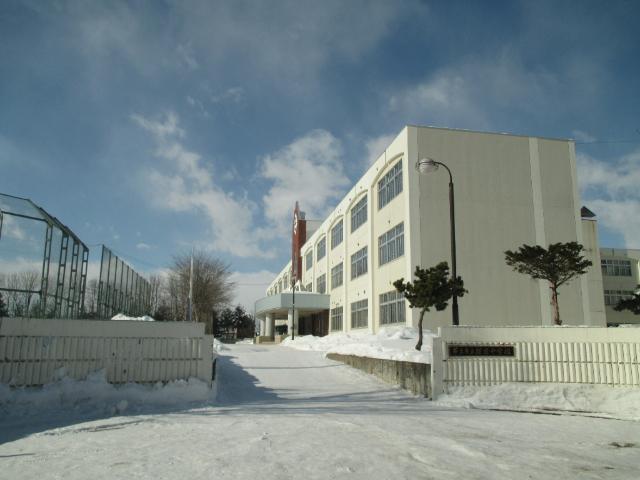 帯広市立緑園中学校：1020m
