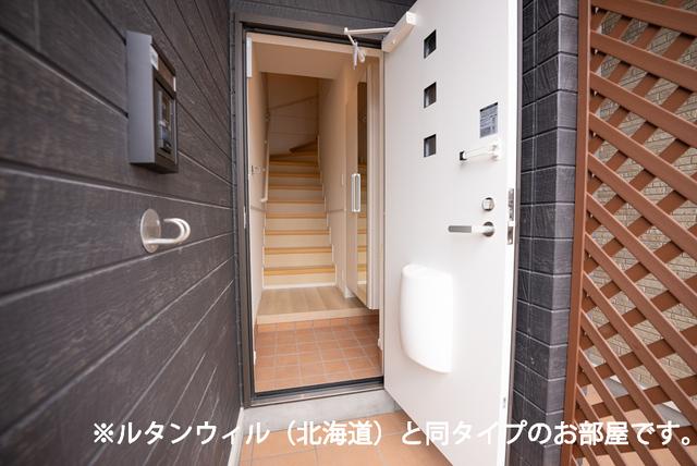 ネクサス（205） 玄関