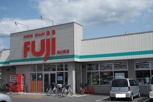 スーパーチェーンふじ永山西店：950m
