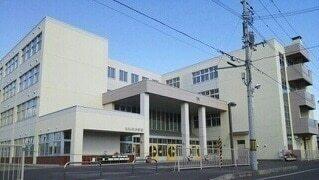 旭川市立神楽岡小学校：1400m