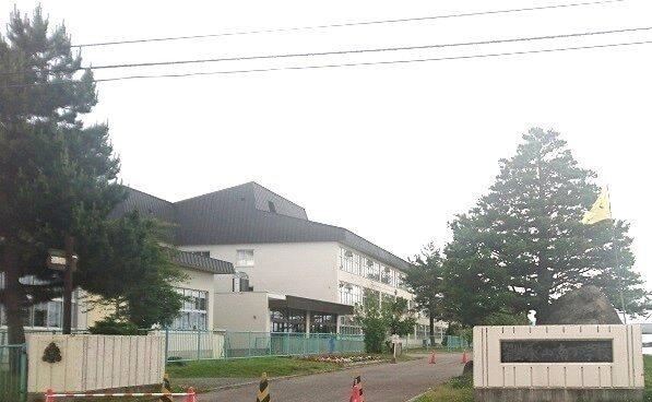 旭川市立永山南小学校：2100m