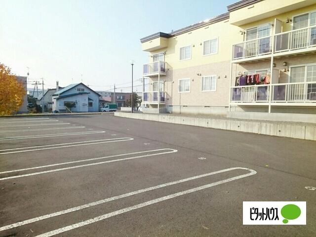 メゾン　フェリーチェ（103） 駐車場