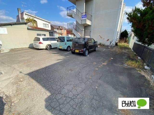 スプルート16（202） 駐車場