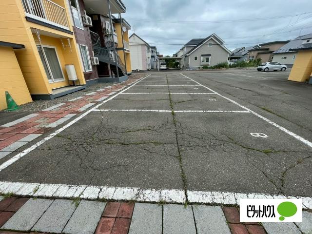 ピュアリッチＢ（203） 駐車場