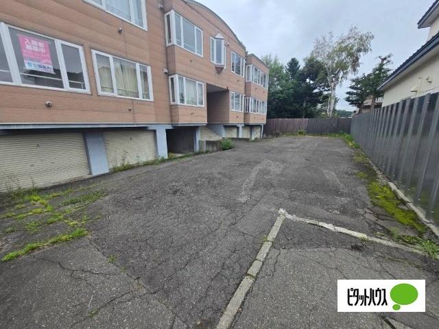 ハイツアンビシャス（101） 駐車場