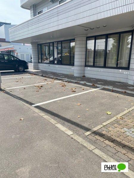 メゾンペガサス（302） 駐車場