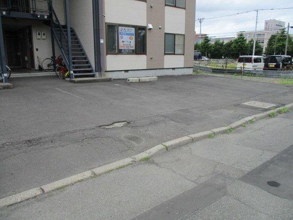 ウォーム７１３（101） 駐車場