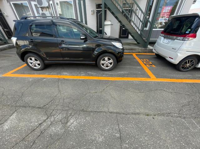 ライツェントハイム（202） 駐車場