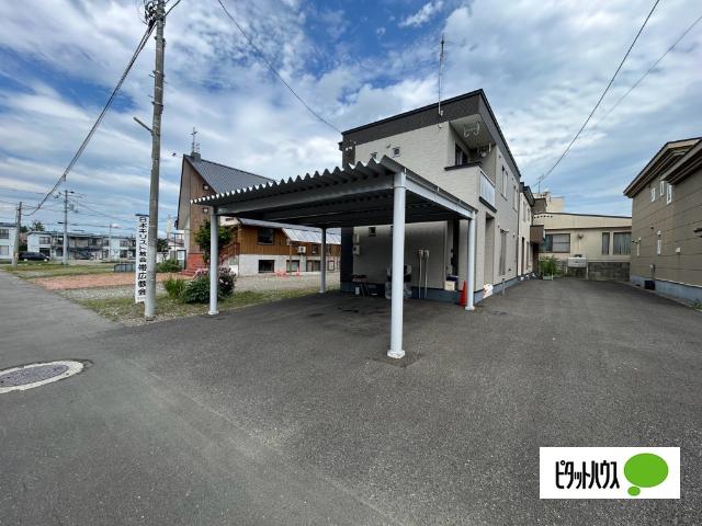 工藤貸家（西6条）（-） 駐車場