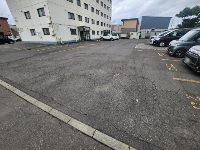 ラ・ポレール楓（505） 駐車場