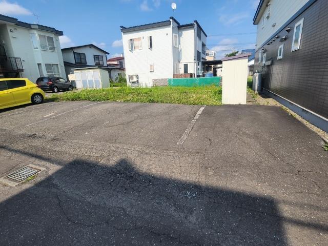 コンフォート16（101） 駐車場