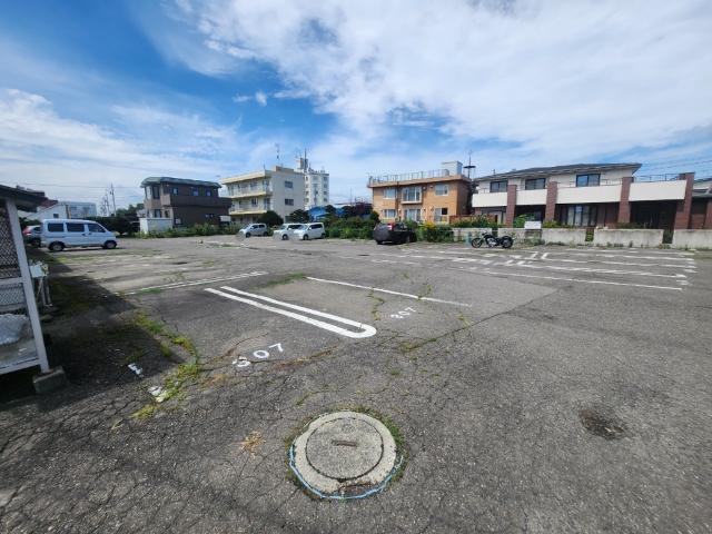 ライフマンション 駐車場