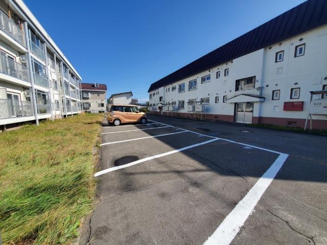 ドルフ10（312） 駐車場
