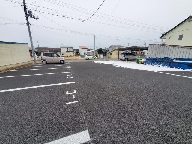 Lithos（リトス）（1-A） 駐車場