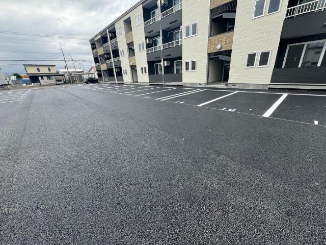 neige428（ネージュ428）（2-E） 駐車場