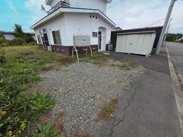 旭町18-83貸家（1） 駐車場