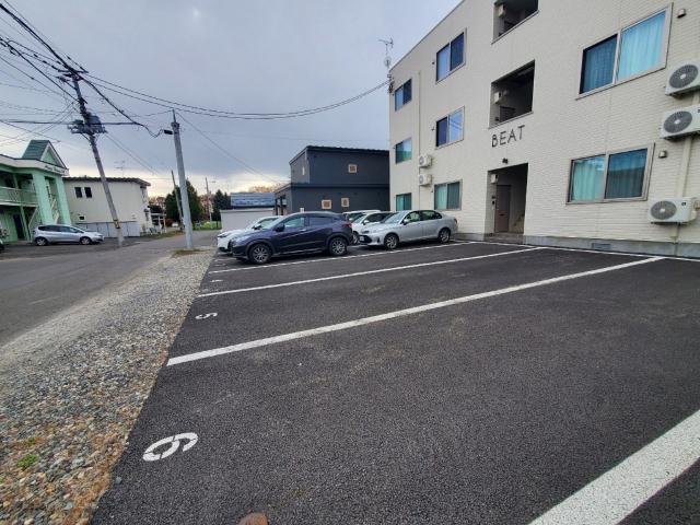 BEAT（ビート）（201） 駐車場