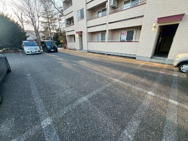 プラナス52 駐車場