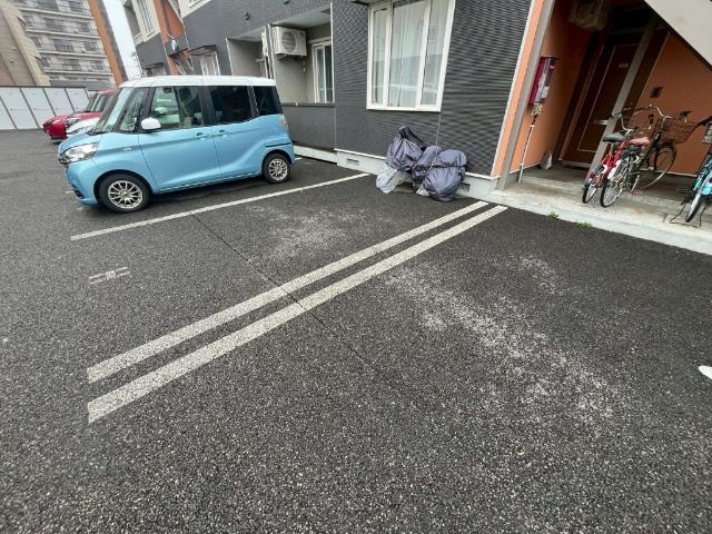 ノルドK（102） 駐車場