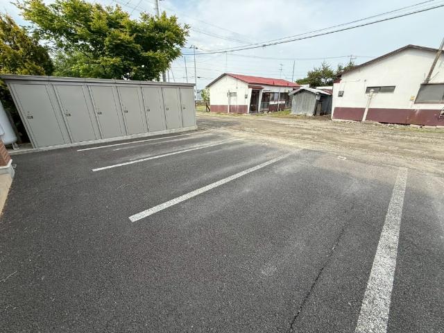 レジデンス・アイ弐号館 駐車場