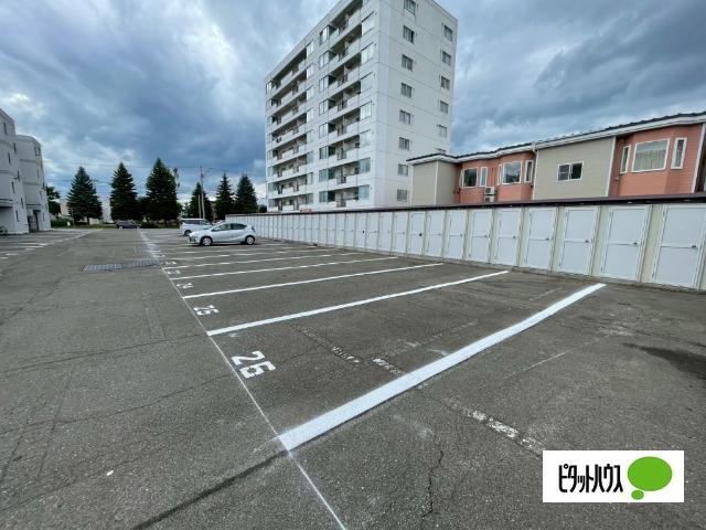 クレアコート（307） 駐車場