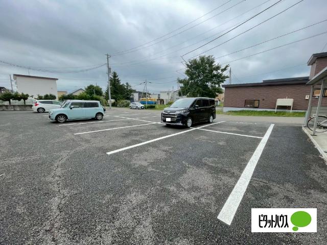 Grand OakⅠ（102） 駐車場