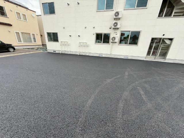グラシアス緑ヶ丘（205） 駐車場