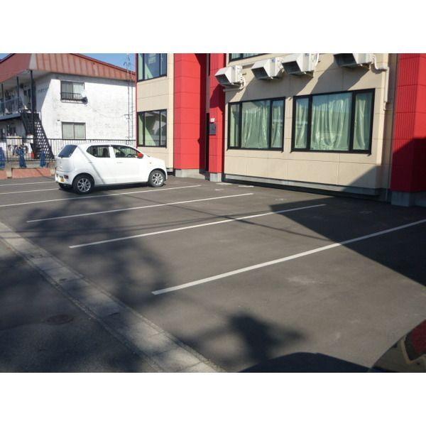 Acid（103） 駐車場