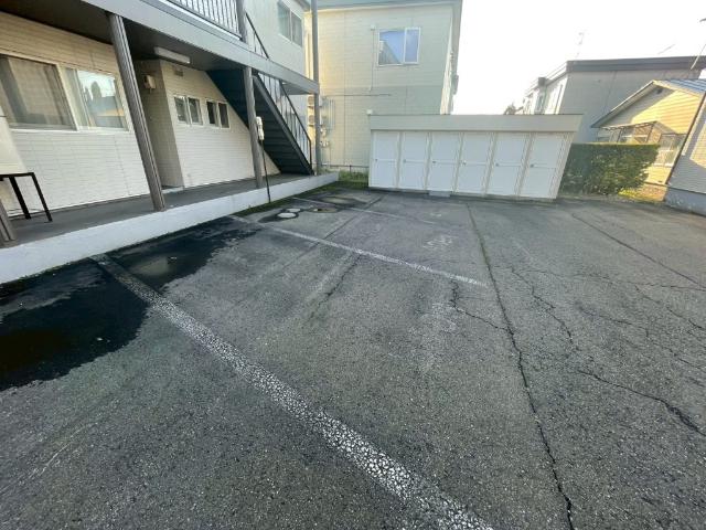 コーポ202B（203） 駐車場