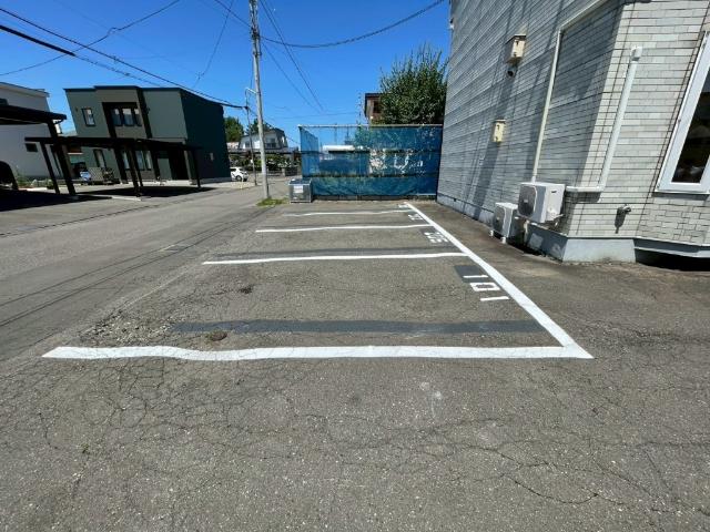 西楓館（103） 駐車場