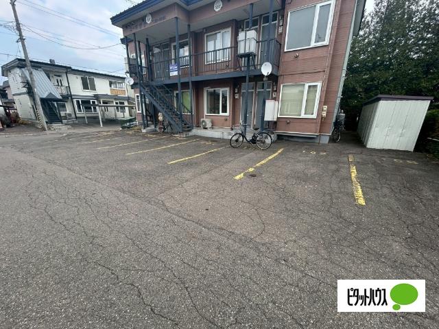 コーポサチ（203） 駐車場