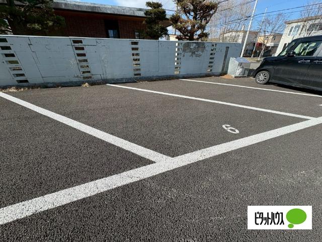 グラシアス柏（101） 駐車場