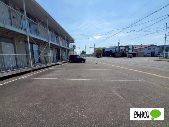 シティハイム南１条（202） 駐車場