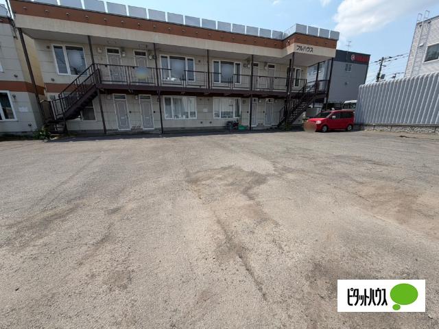 フルハウス 駐車場