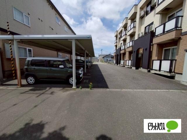 Casa Lion（カーサ　リオン）（2-C） 駐車場