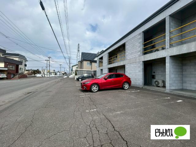Apt#10 末広（105） 駐車場