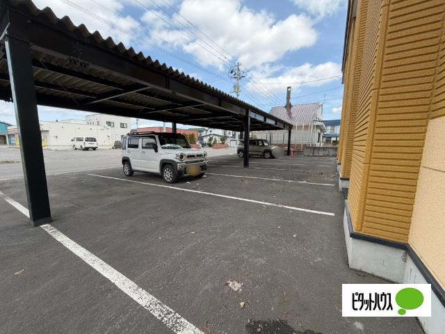 ブライトン（201） 駐車場