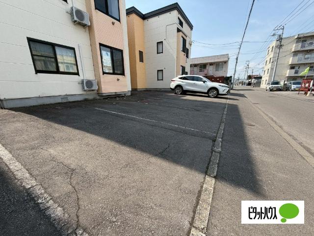 シンフォニー宮下Ｂ（201） 駐車場