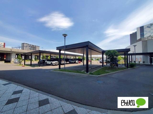 デュオサンテ旭川北彩都（701） 駐車場