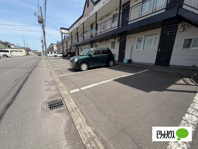 グランビューハイツ（105） 駐車場