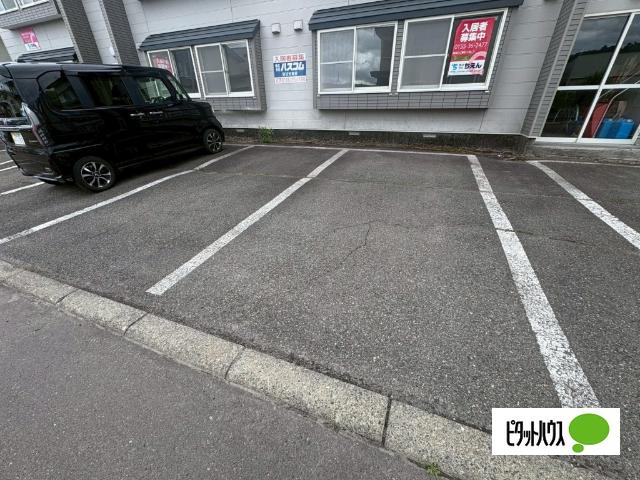 エーコーエピオン（203） 駐車場