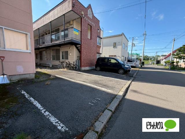 アプリコットハウス（203） 駐車場