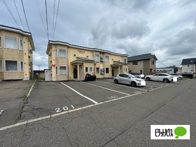 帯広市西十四条南アパート 駐車場