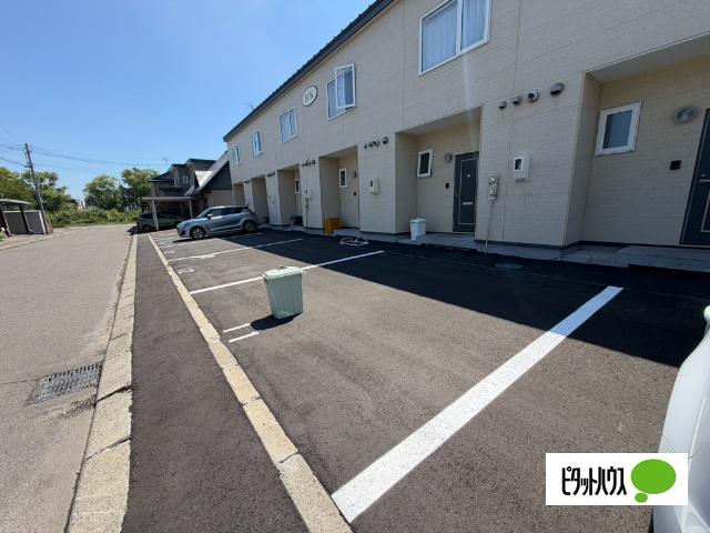 MK（エムケー）（F） 駐車場