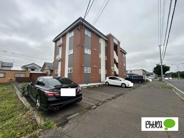 コーポTCB（3-F） 駐車場