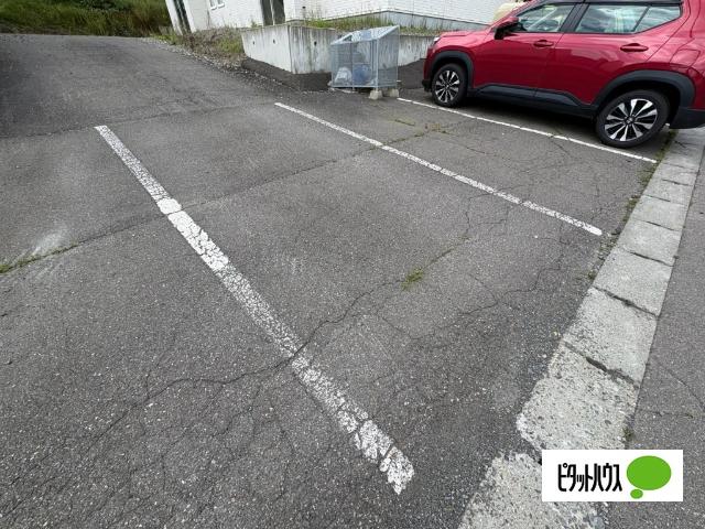 ラピスⅡ（2-D） 駐車場