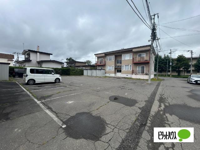 コーポエストリータ（202） 駐車場
