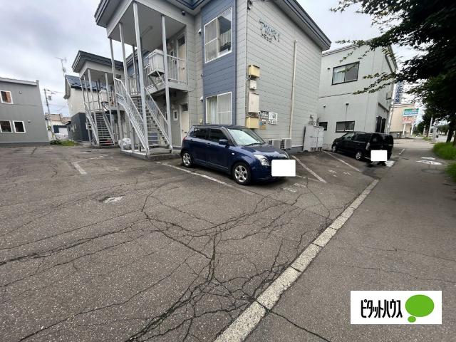 TMK（203） 駐車場