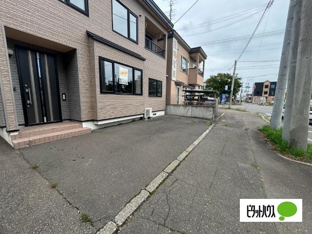 東4条南19丁目貸家（1） 駐車場
