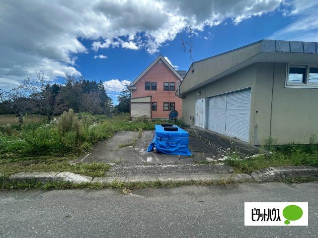 大樹町石坂貸店舗（1） 駐車場